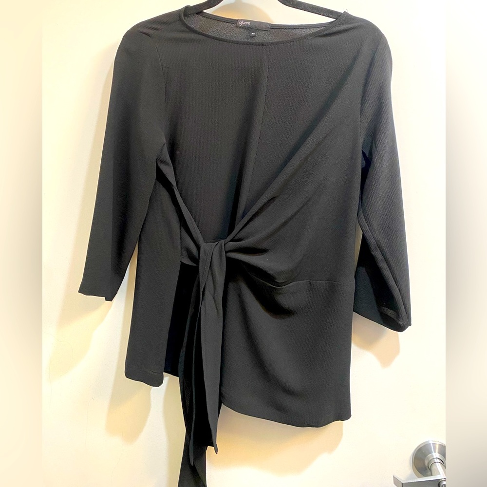 Black lightweight tie front top- like new -XS